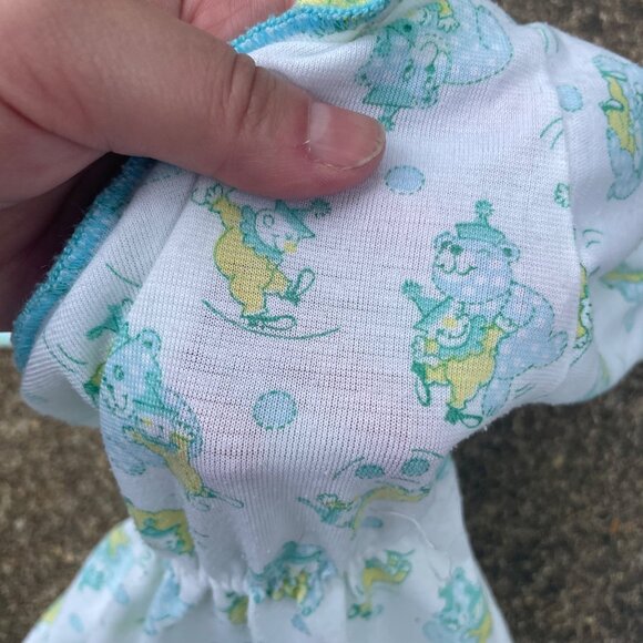 Vintage 90s Carters Circus Zip Front Clown Footie Pajamas and Receiving Blanket - Picture 6 of 8